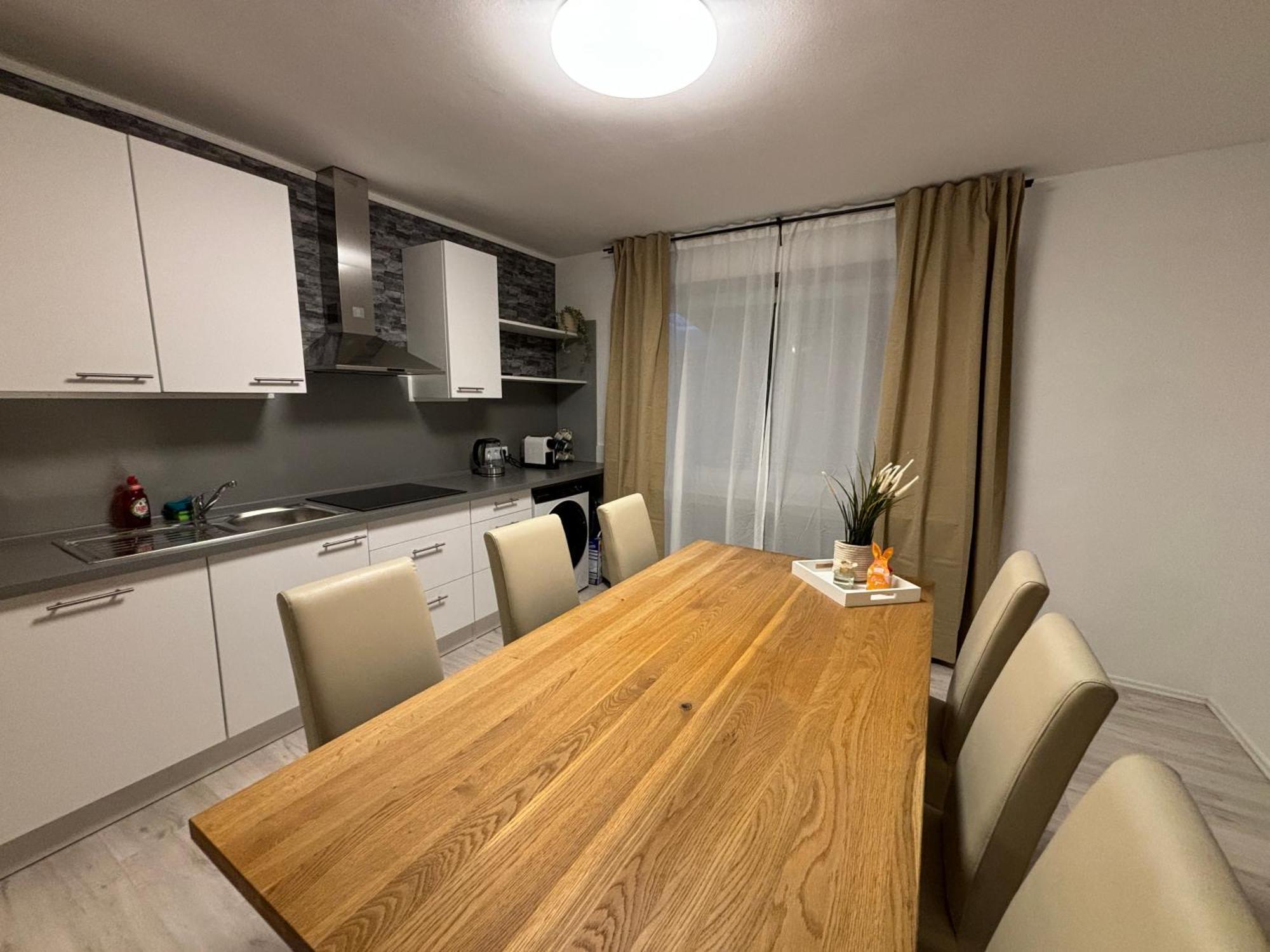 140Qm - 4 Zimmer- Parkplatz - Autobahn - Blauer See - Mallibase Apartments Garbsen Exteriör bild